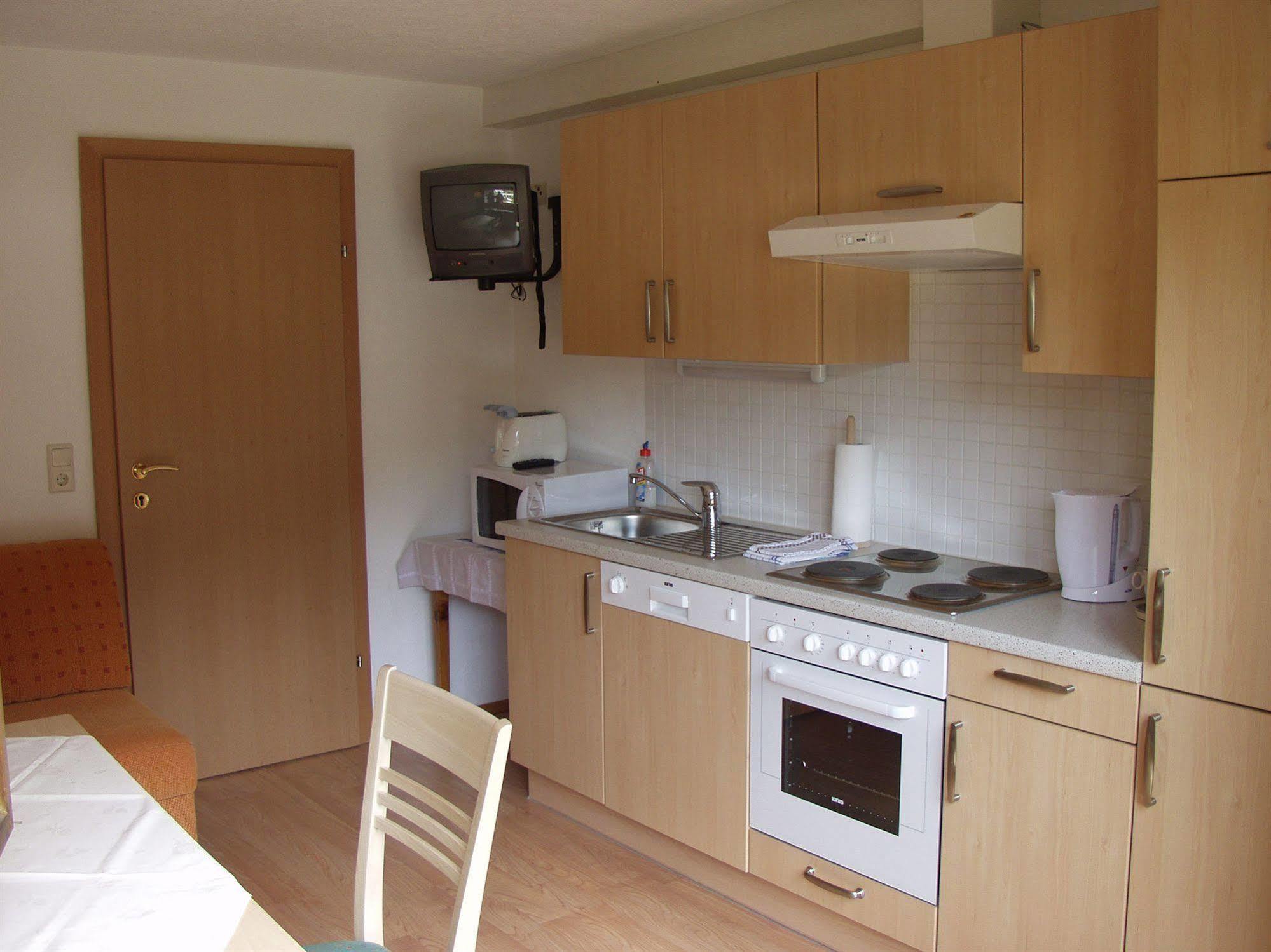 Appartements Steinbock - Ski-In & Ski-Out Тукс Екстериор снимка